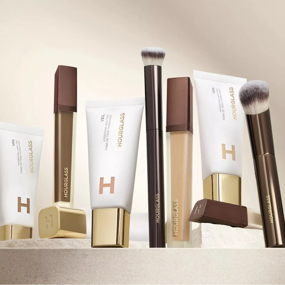 Hourglass ‘3-Oat’ Varnish Airbrush Concealer